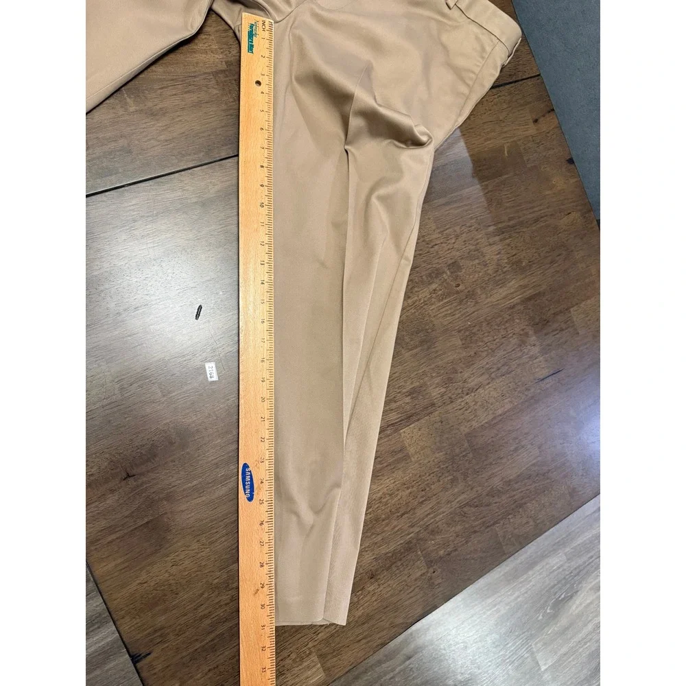 Roundtree & Yorke TravelSmart Mens 40x30 Khaki Chino Pants CoreComfort Stretch